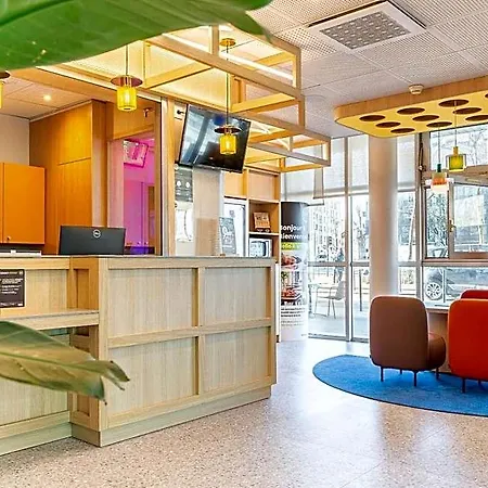 Centre 2*