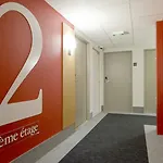 Centre 2*