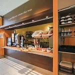 Centre فندق