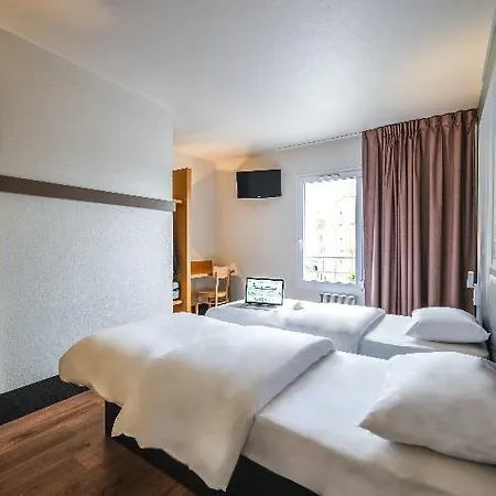 Centre Hotel 2*